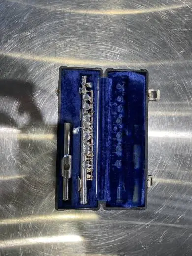 Gemeinhardt Piccol with C4 Case 2